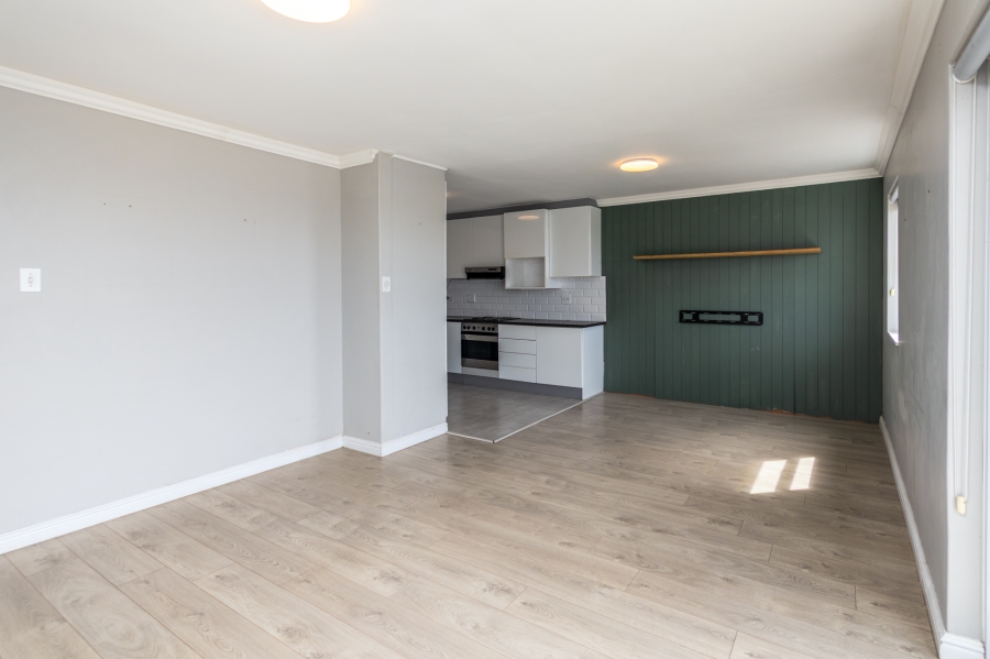 2 Bedroom Property for Sale in Green Point Western Cape